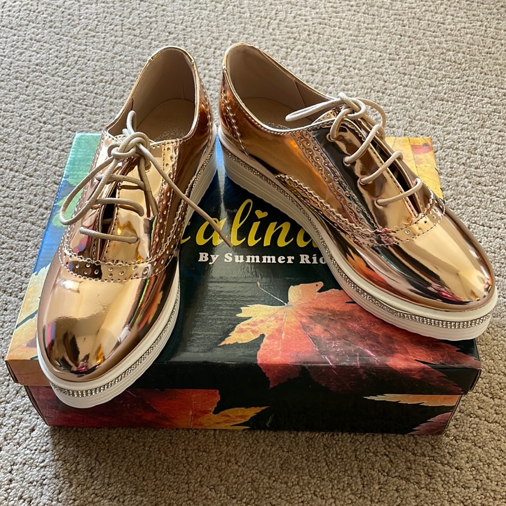 Italina Shiny Oxfords size 6.5